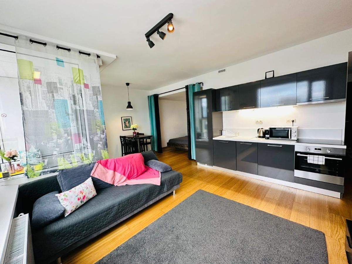 In Panorama On 25th Floor - Amazing View Close To Old Town Apartmán Bratislava