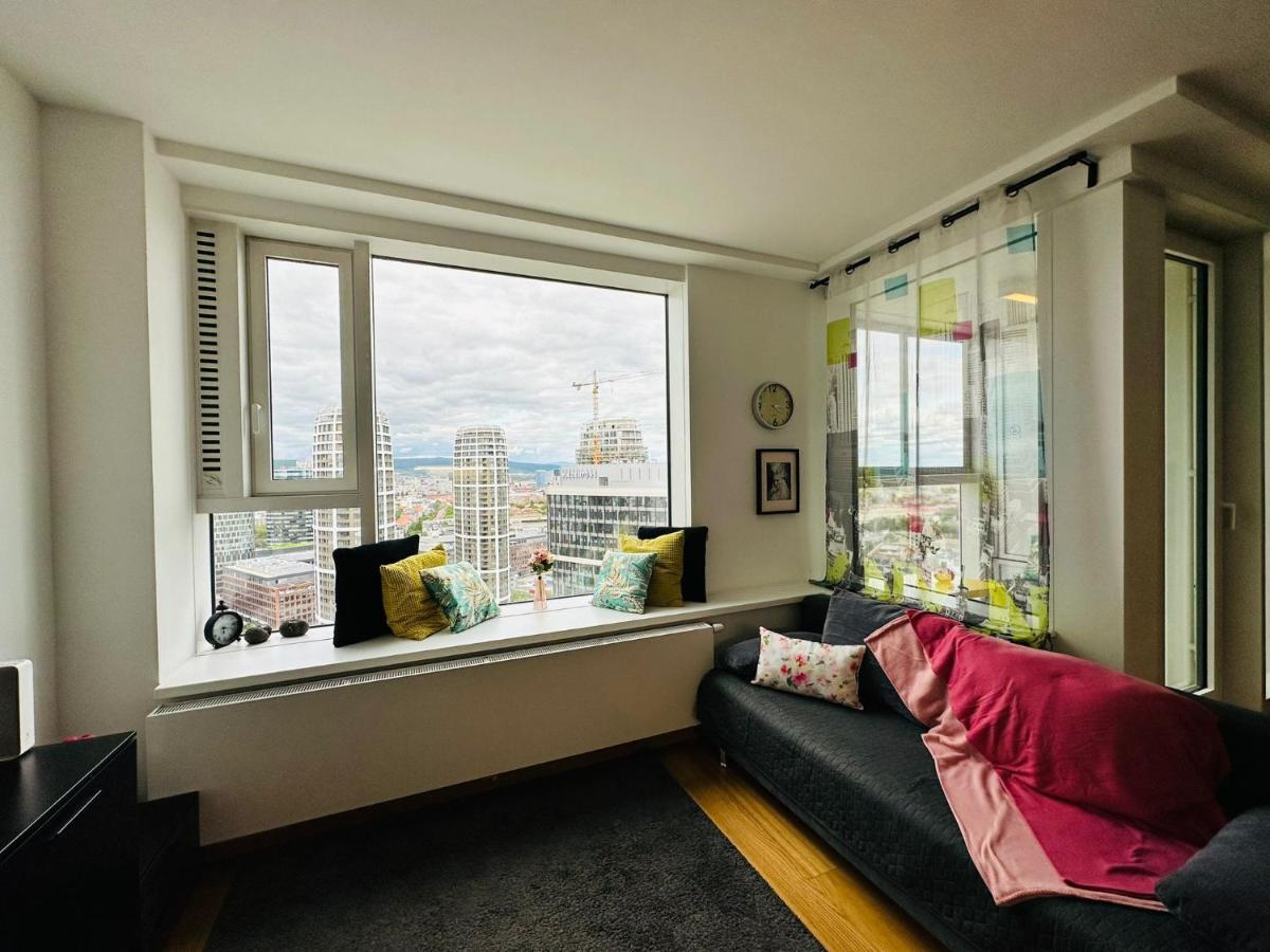 In Panorama On 25th Floor - Amazing View Close To Old Town Apartmán Bratislava